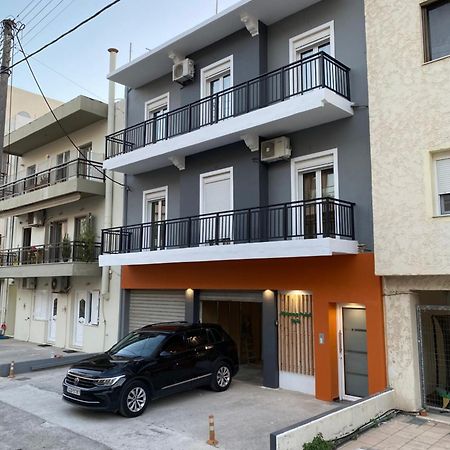 Midway Point Apts 伊拉克利翁 外观 照片