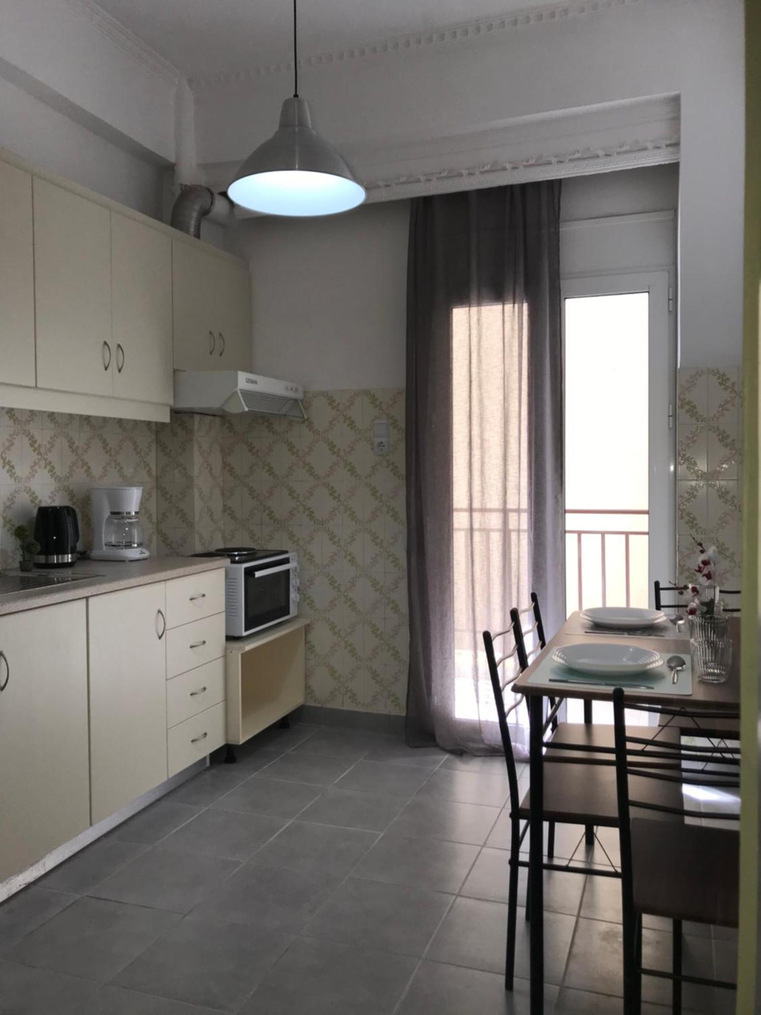 Midway Point Apts 伊拉克利翁 外观 照片